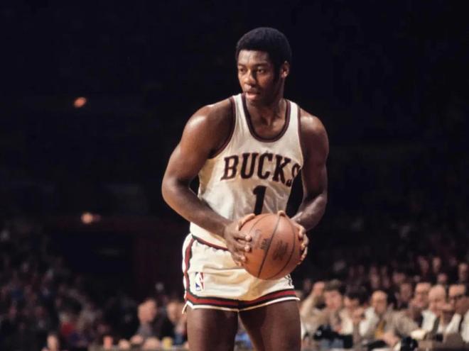 广东队凭借 广东队凭借